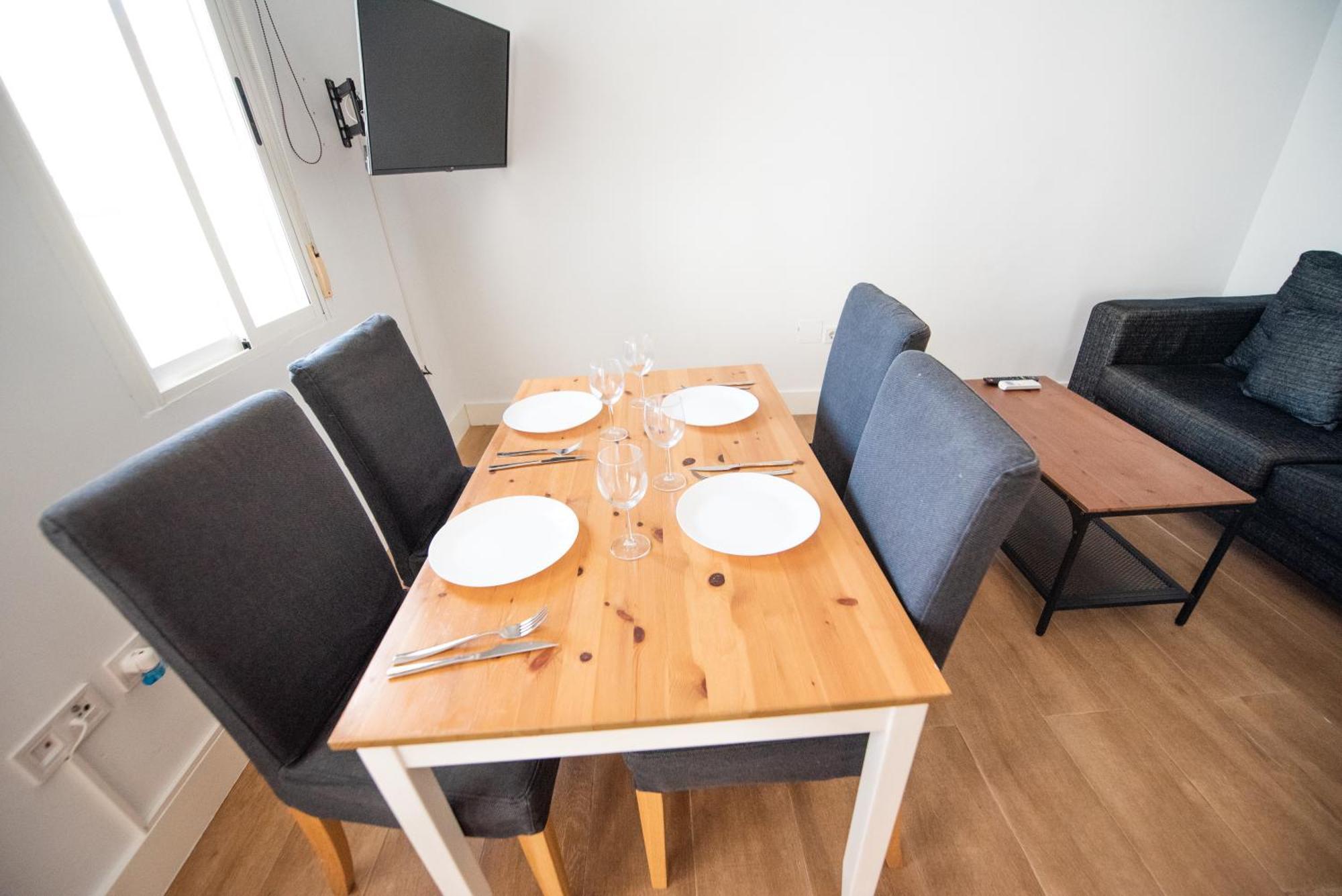 말라가 Apartamento Centrico La Merced 2 - Free Parking & Free Gym 아파트 외부 사진